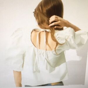 H&M- DIVIDED/WHITE-BALLOON PUFF SLEEVE TIE BACK TOP/NWT